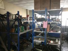 修配厂低价处理设备 工具 一批价值120的配件